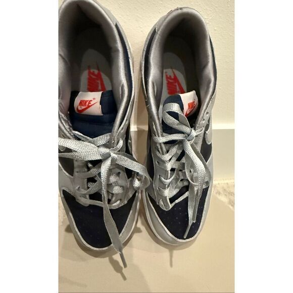 Nike Men\'s SB Dunk Low Retro Athletic Sneakers Black and Gray Size 9 main image 3